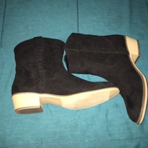 Suede bootie
